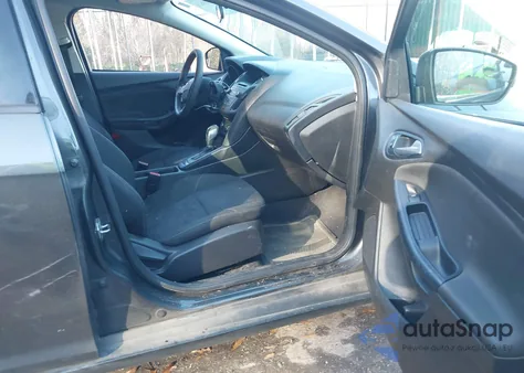 2015 Ford Focus Se z USA, uszkodzony, nr VIN 1FADP3K21FL364440